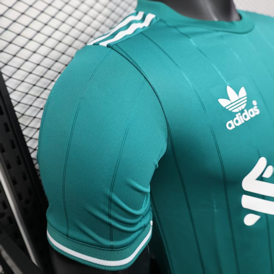 Liverpool Third Jersey — photo 4
