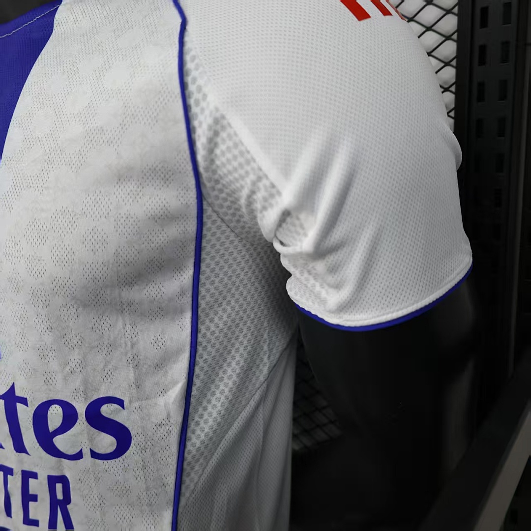 Lyon Home Jersey 2025/26 — photo 2