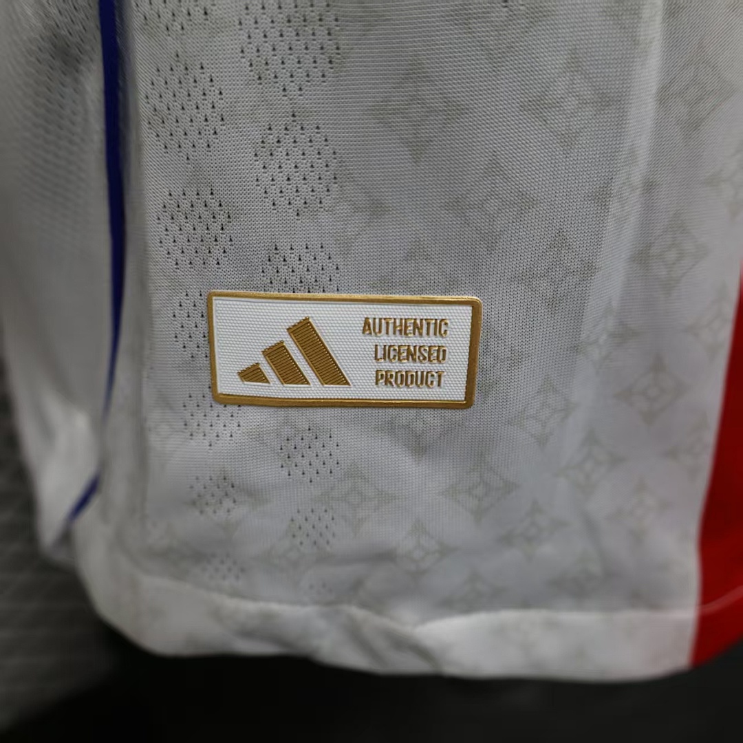Lyon Home Jersey 2025/26 — photo 4