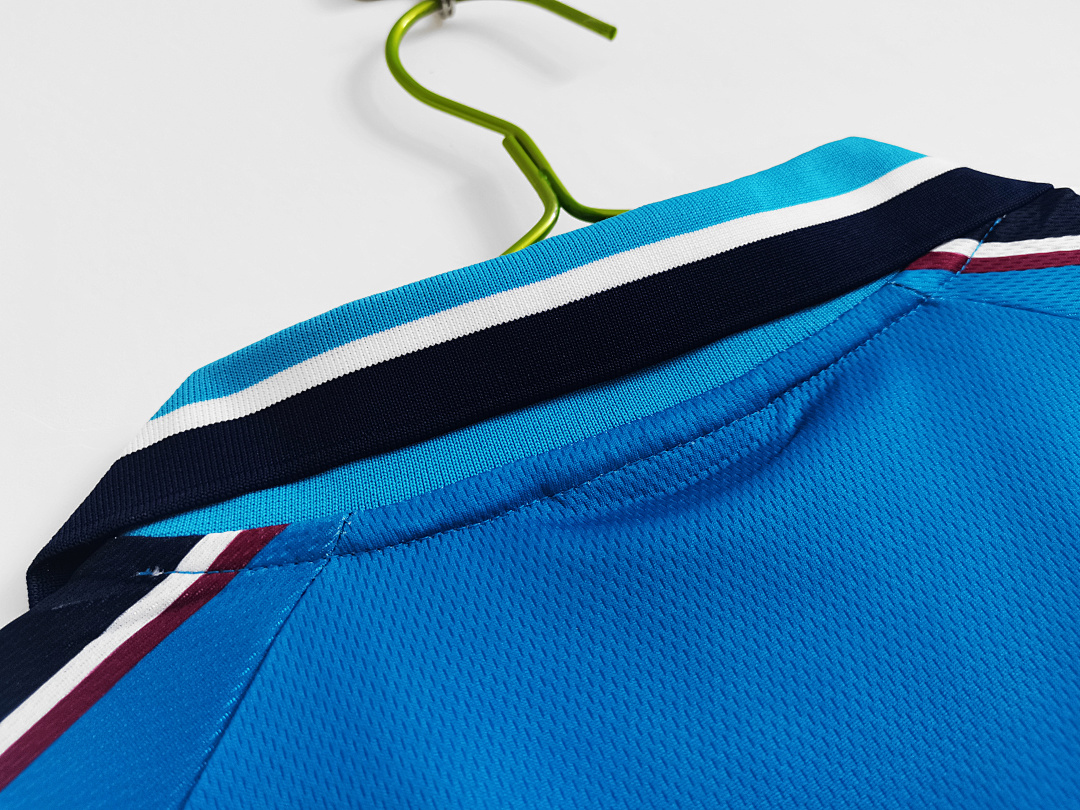 Manchester City Retro Shirt 1997/98 Home — photo 3