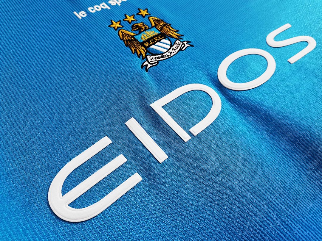 Manchester City Retro Shirt 1999/01 Home — photo 4