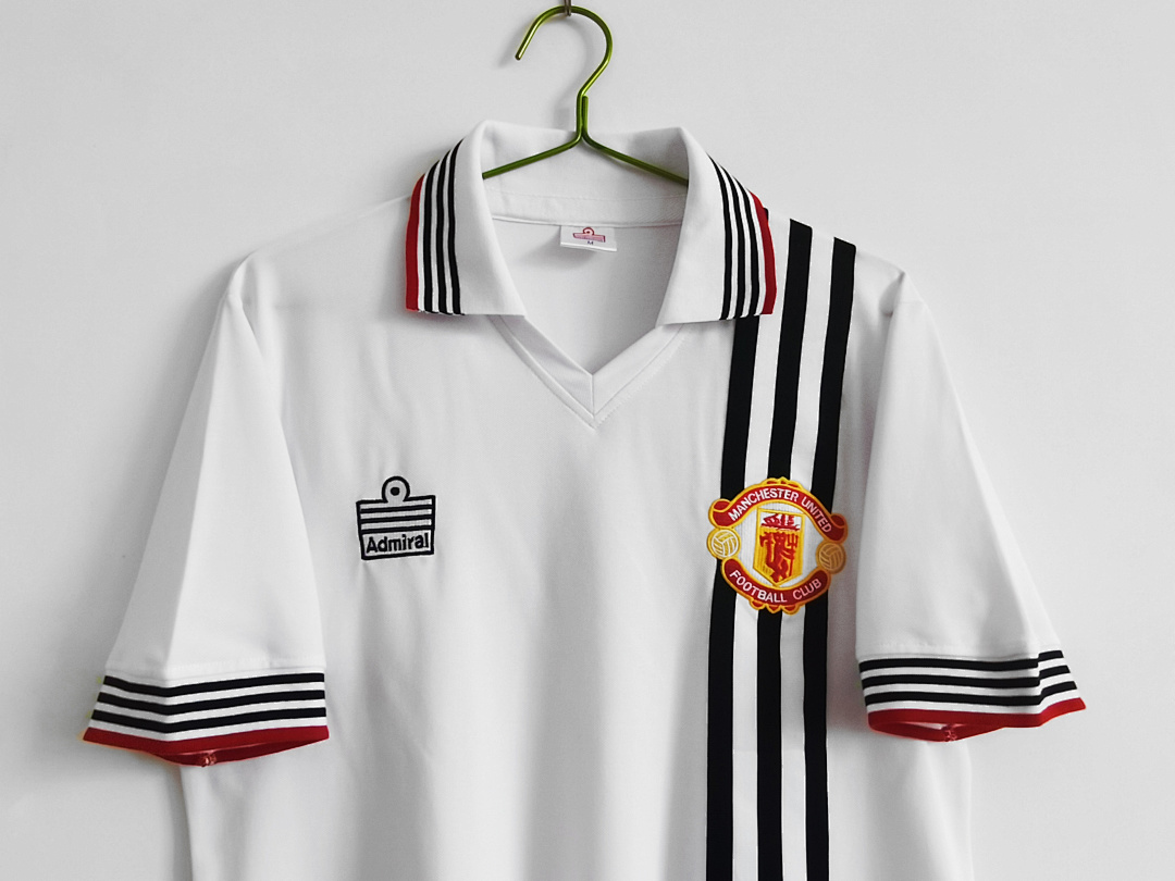 Manchester United Retro Shirt 1975/80 Away — photo 3