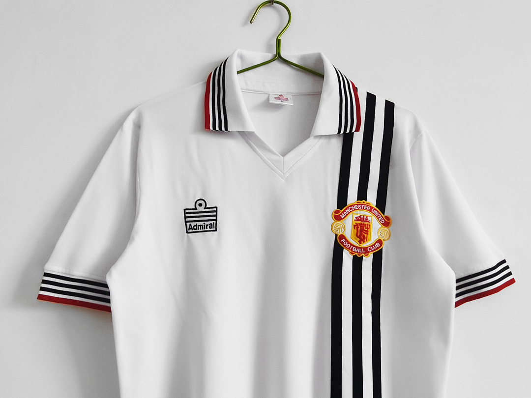 Manchester United Retro Shirt 1975/80 Away — photo 4