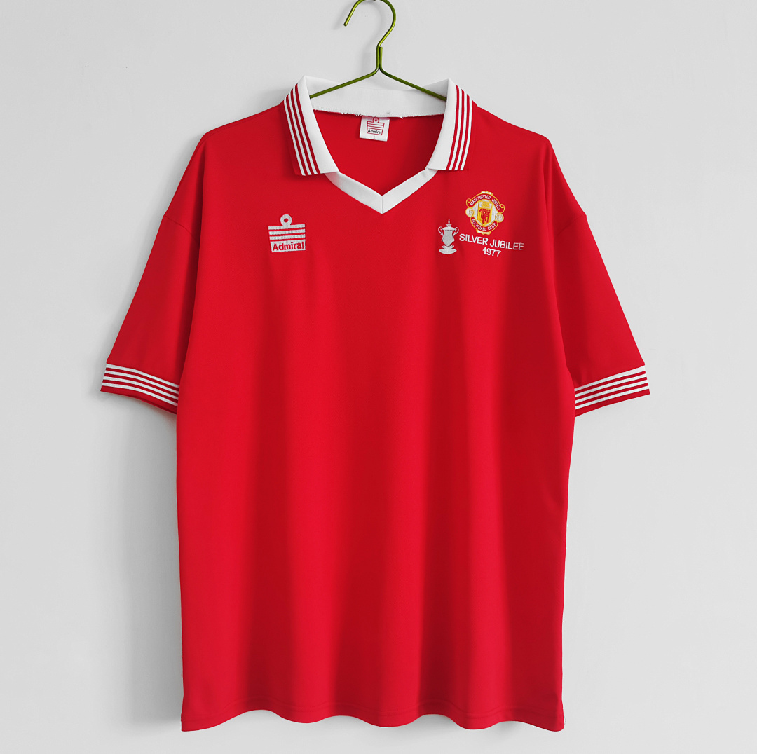 Manchester United Retro Shirt 1977 Home — photo 1