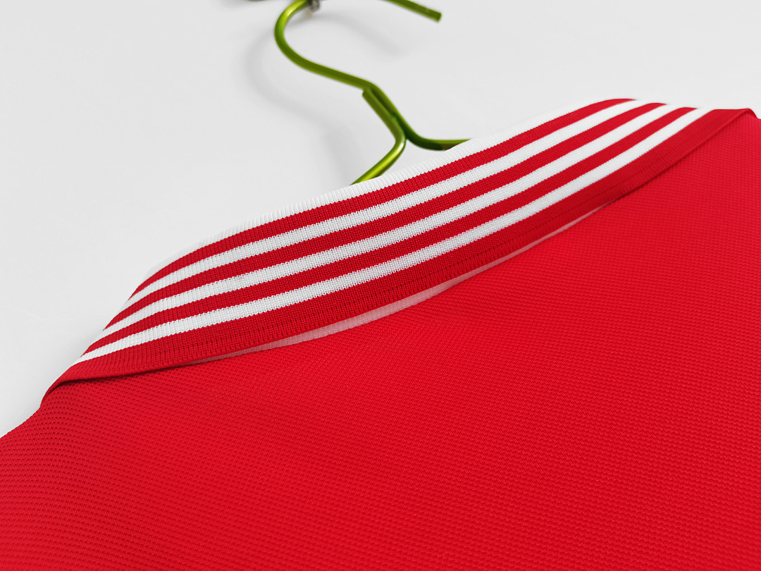 Manchester United Retro Shirt 1977 Home — photo 2