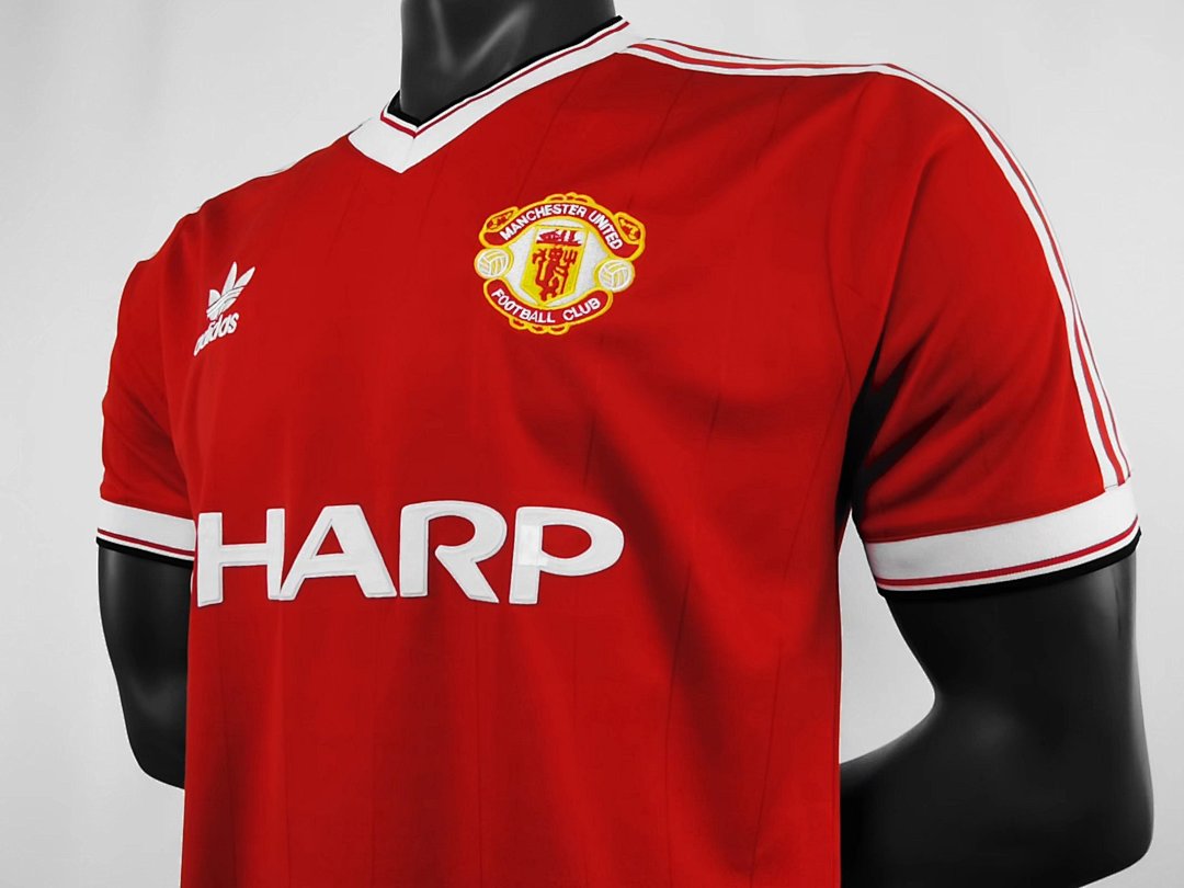 Manchester United Retro Shirt 1984 Home — photo 4