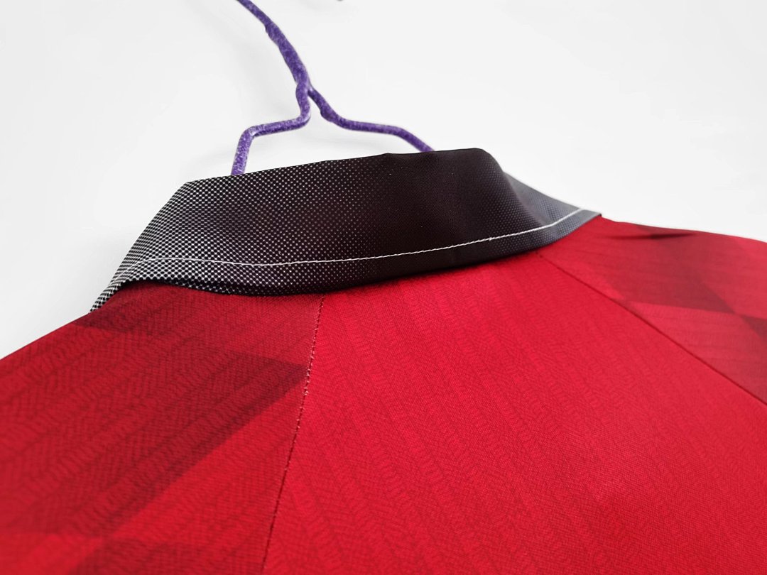 Manchester United Retro Shirt 1996/97 Home — photo 4