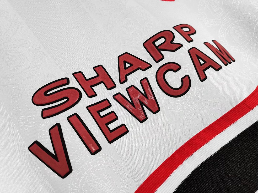 Manchester United Retro Shirt 1998/99 Away Long Sleeve — photo 2