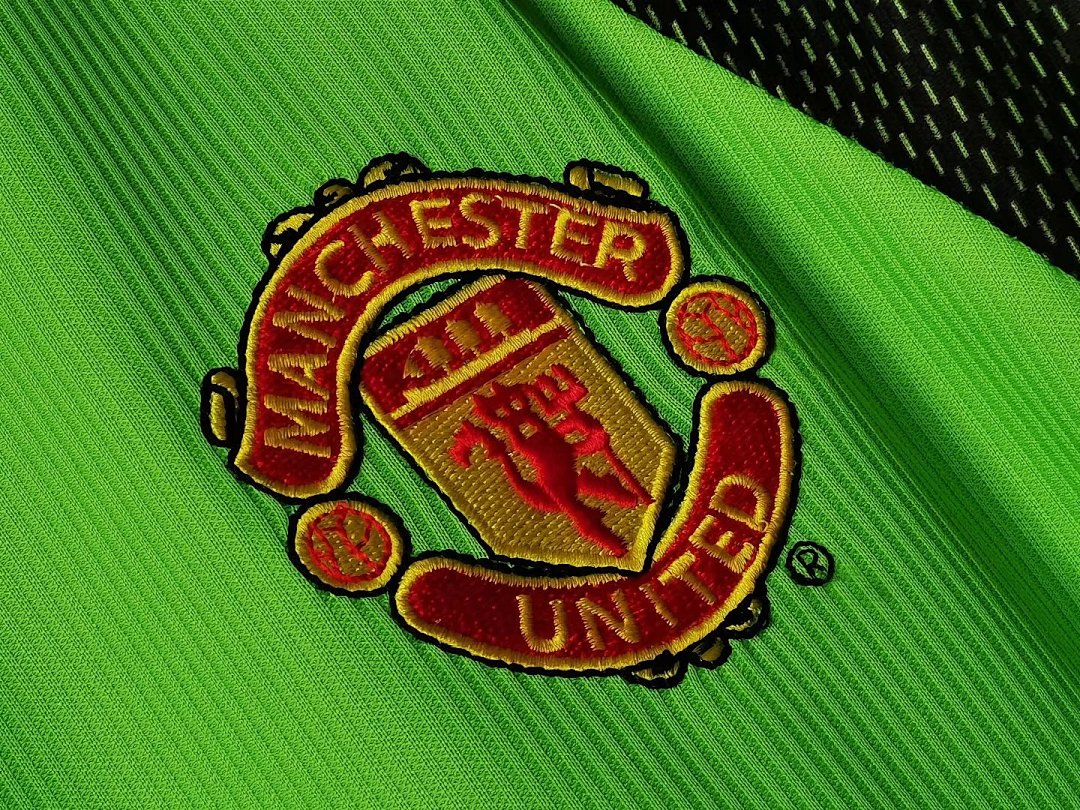 Manchester United Retro Shirt 1998/99 Goalkeeper Long Sleeve — photo 3