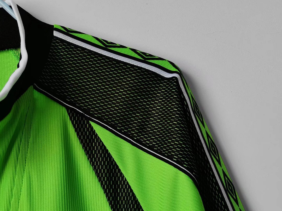 Manchester United Retro Shirt 1998/99 Goalkeeper Long Sleeve — photo 4