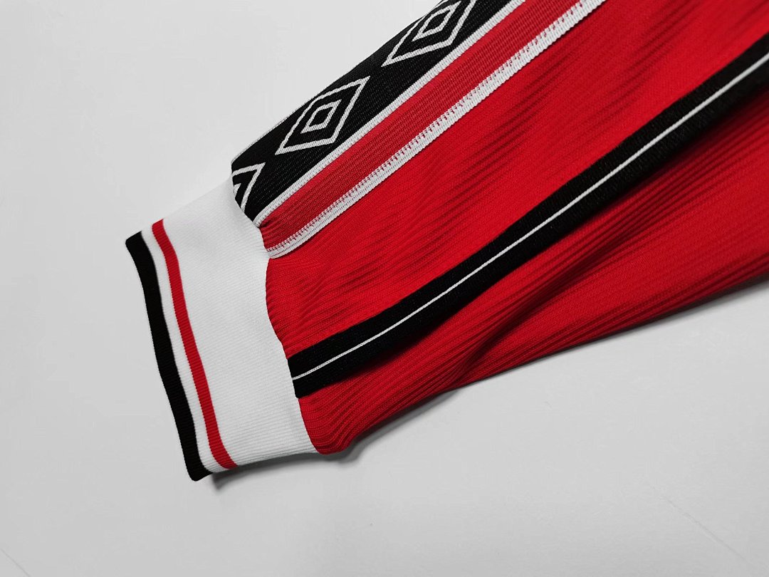 Manchester United Retro Shirt 1998/99 Home Long Sleeve — photo 4