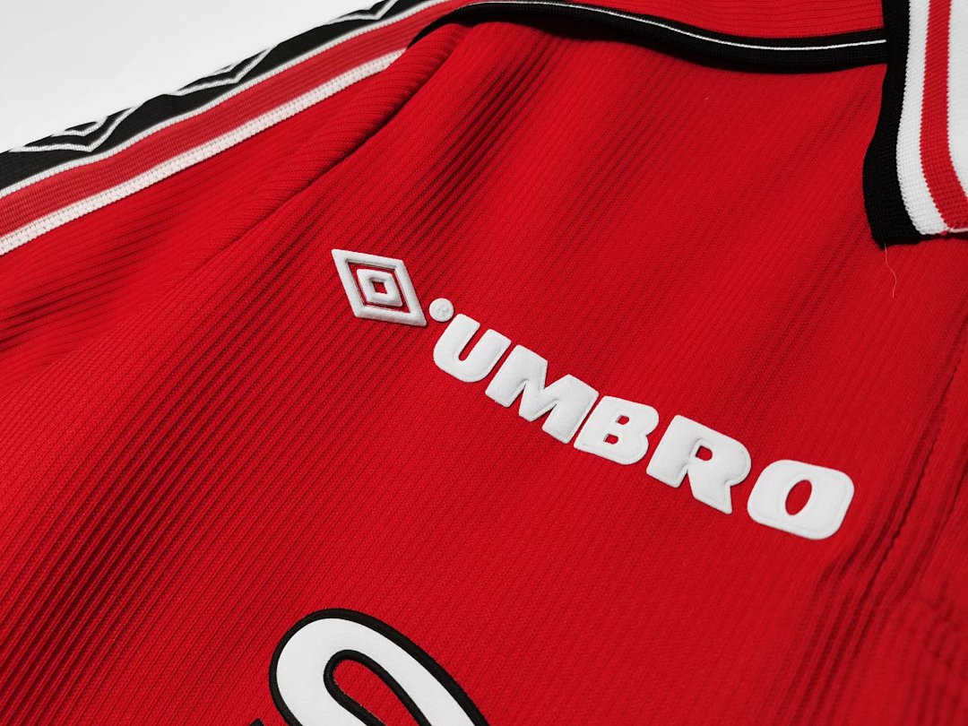 Manchester United Retro Shirt 1998/99 Home — photo 2