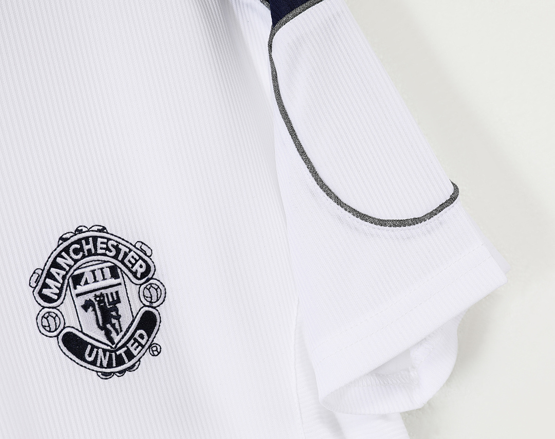Manchester United Retro Shirt 2000/01 Away — photo 3