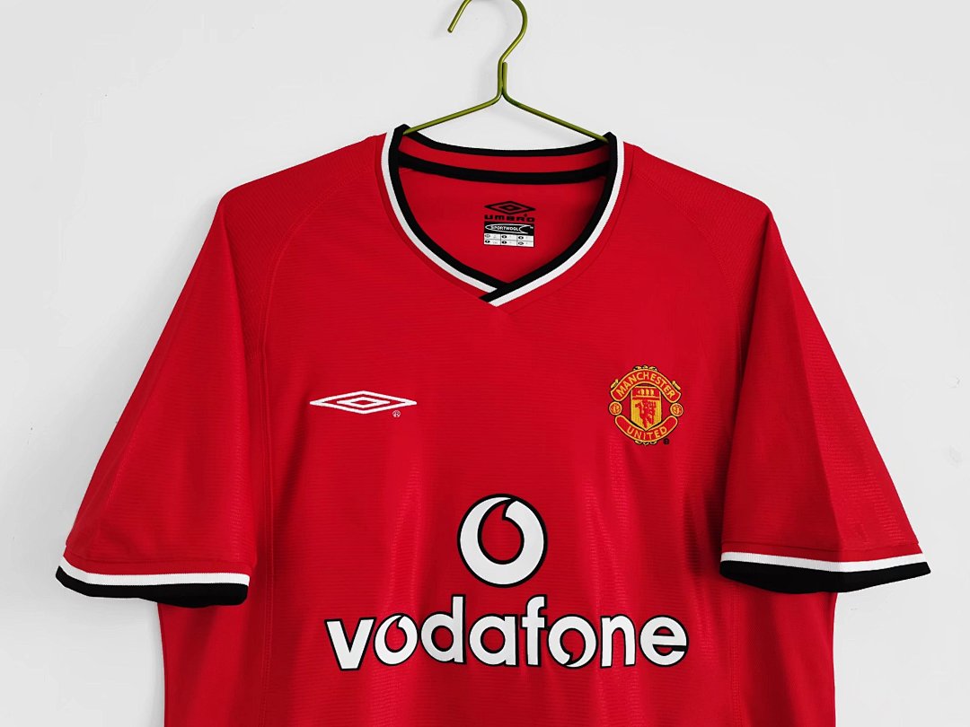 Manchester United Retro Shirt 2000/02 Home — photo 4