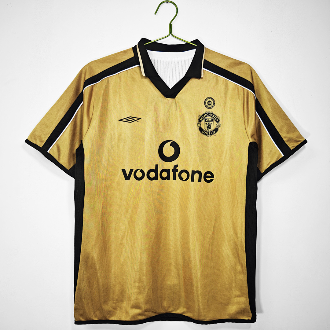 Manchester United Retro Shirt 2001/02 — photo 1