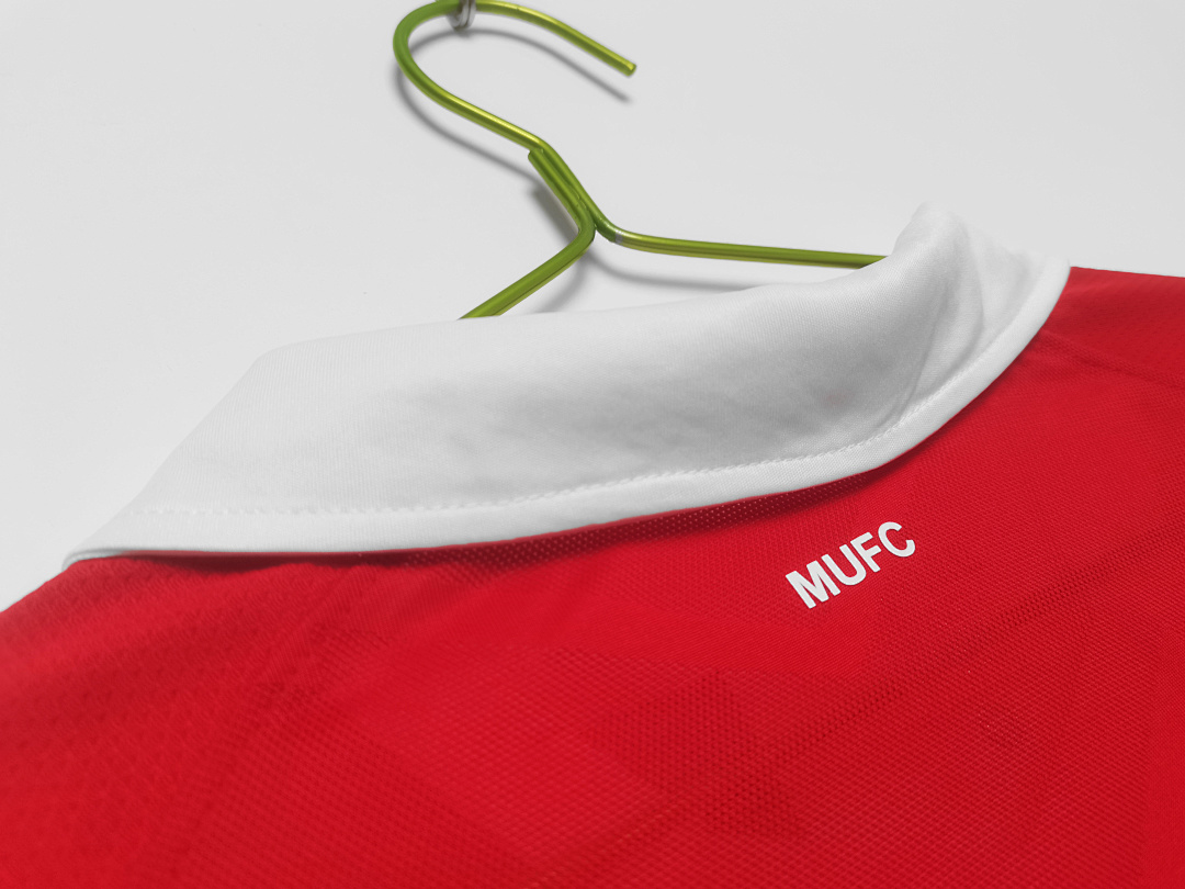 Manchester United Retro Shirt 2010/11 Home Long Sleeve — photo 3