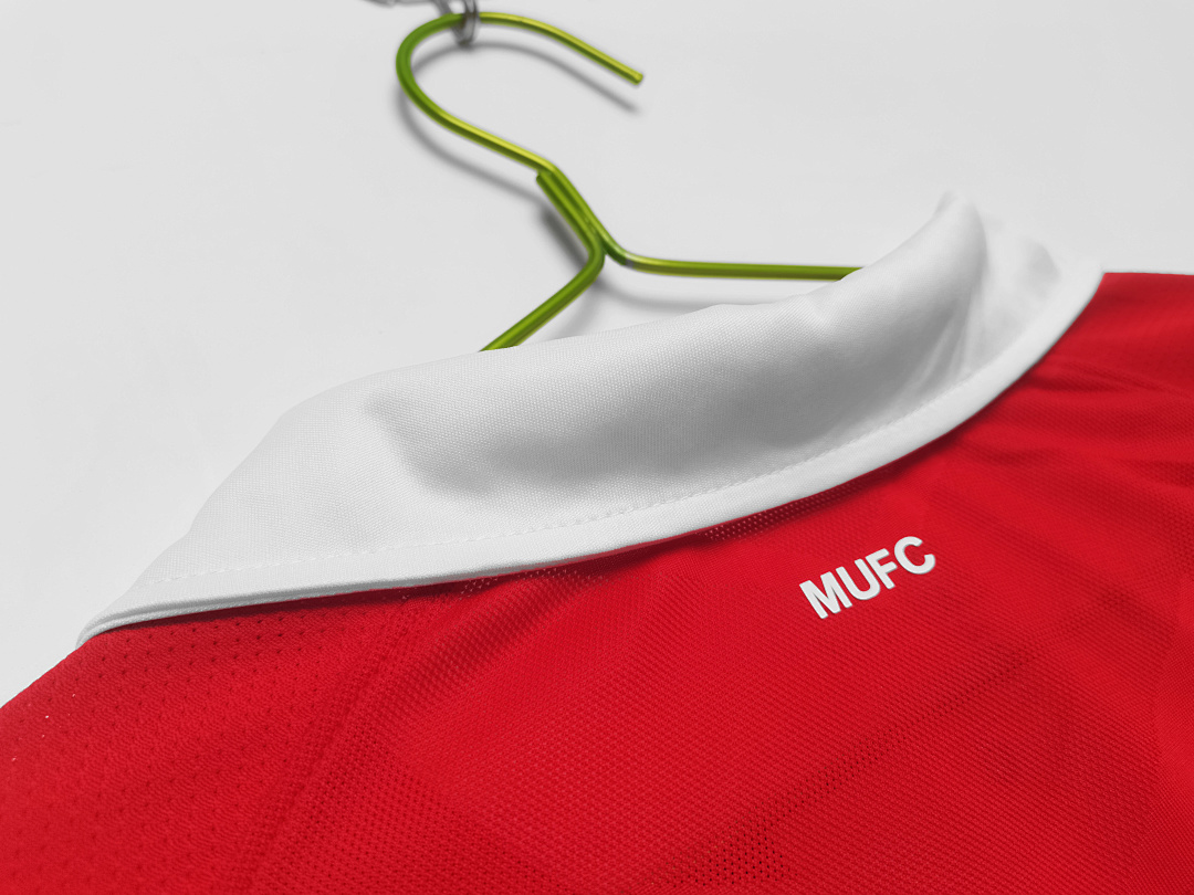 Manchester United Retro Shirt 2010/11 Home — photo 3