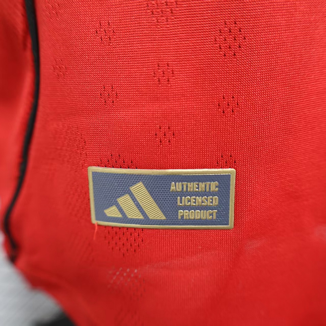 Manchester United Home Jersey 2025/26 — photo 4