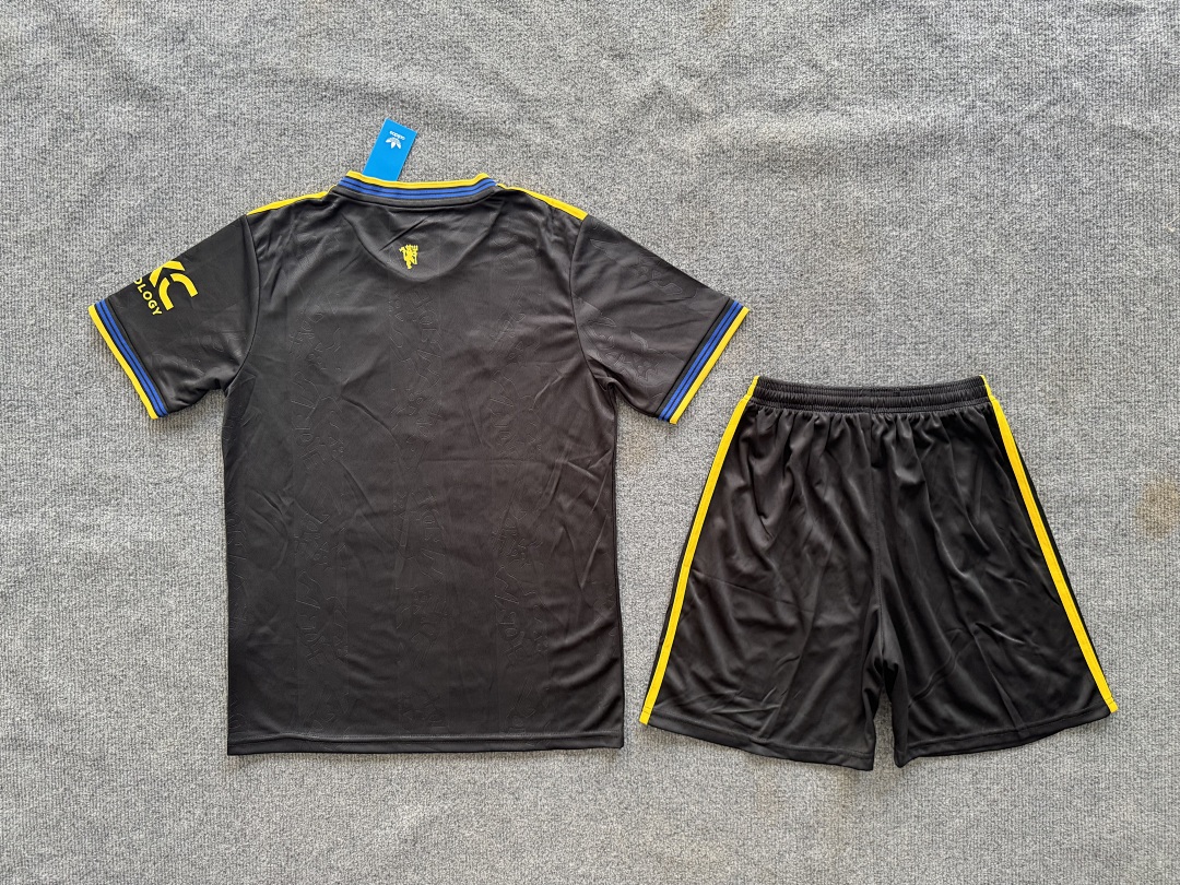 Manchester United Third Kit for Adult 2025/26 — photo 2