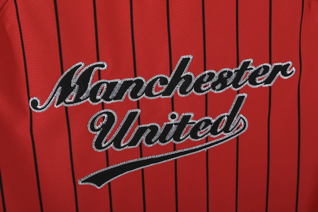 Manchester United Retro Shirt 2025 — photo 2
