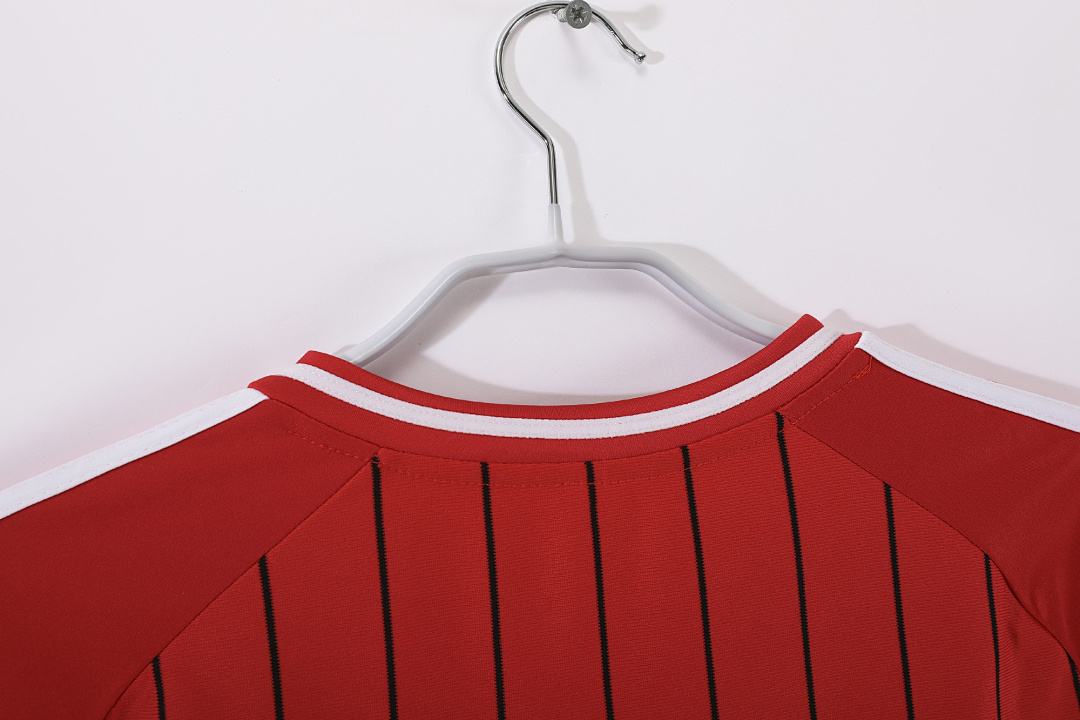 Manchester United Retro Shirt 2025 — photo 3