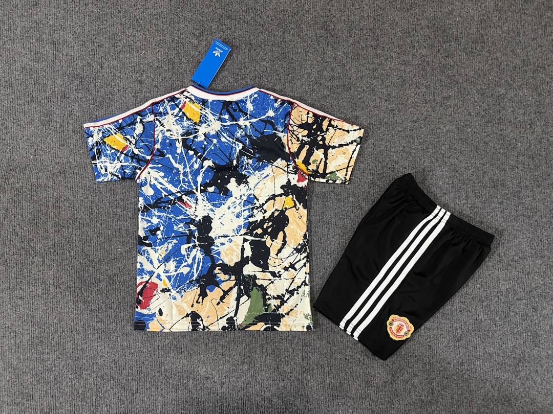 Manchester United Kit for Kids 2026/27 — photo 2