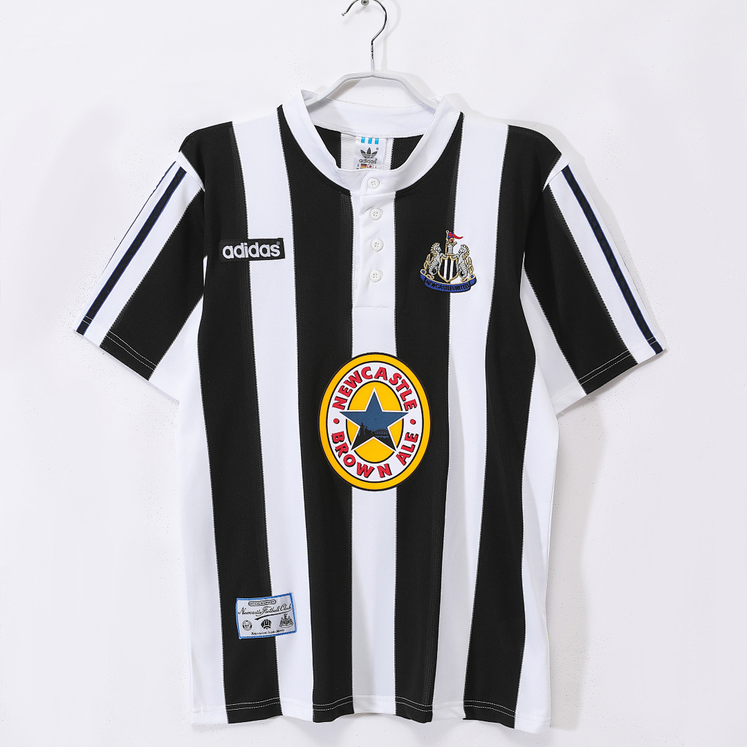 Newcastle United Retro Shirt 1995/97 Home — photo 1