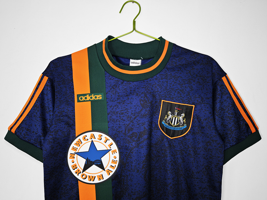 Newcastle United Retro Shirt 1997/98 Away — photo 3