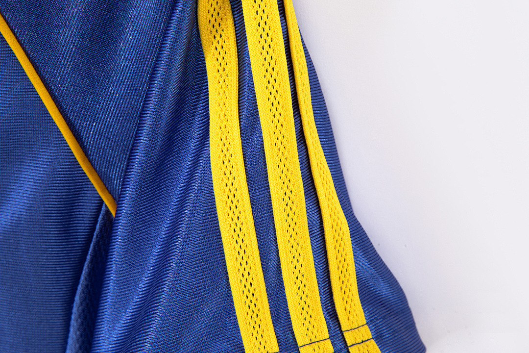 Newcastle United Retro Shirt 1998/00 Away — photo 4