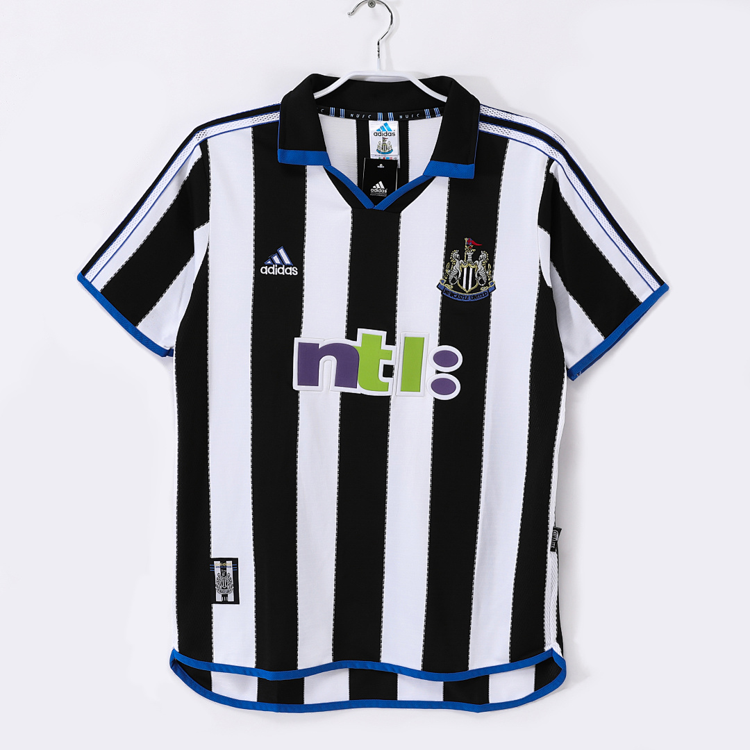Newcastle United Retro Shirt 2000/01 Home — photo 1