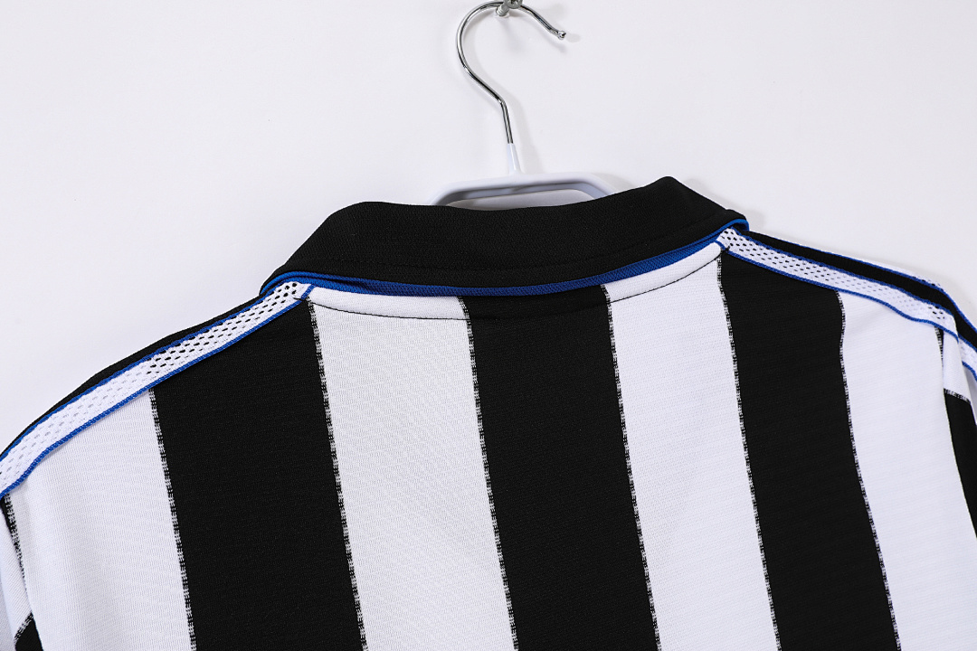 Newcastle United Retro Shirt 2000/01 Home — photo 2