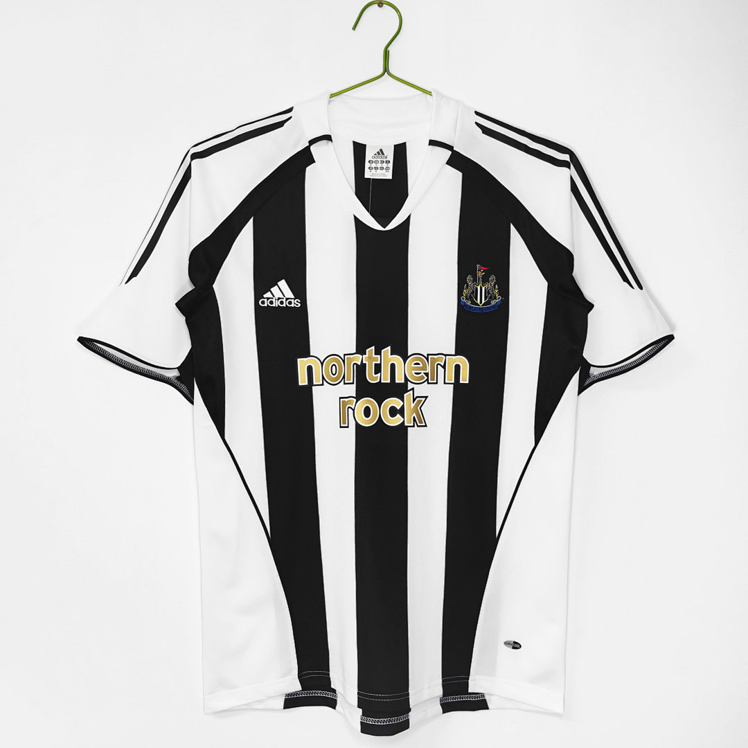Newcastle United Retro Shirt 2005/06 Home — photo 1