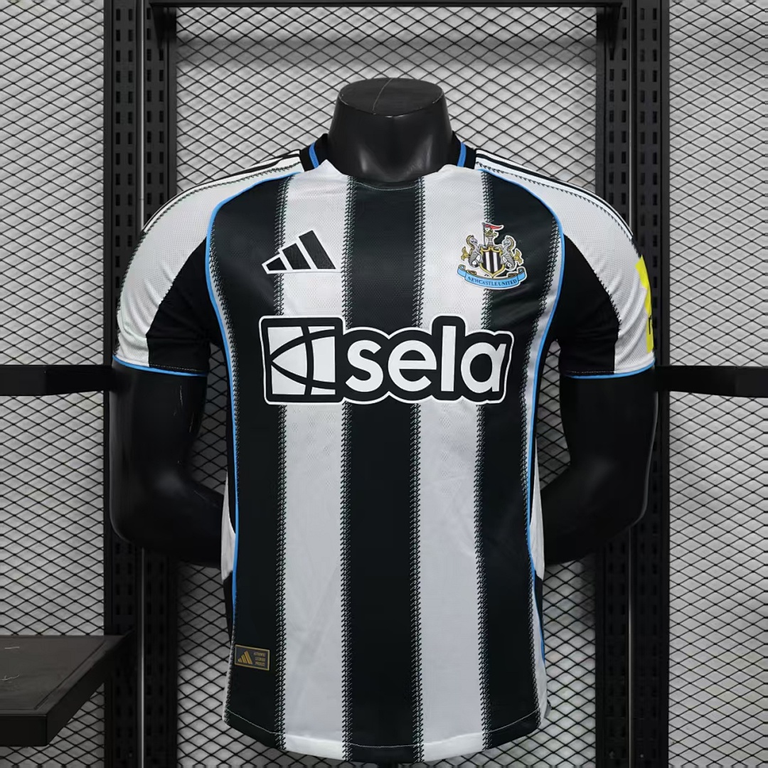 Newcastle United Home Jersey 2025/26 — photo 1
