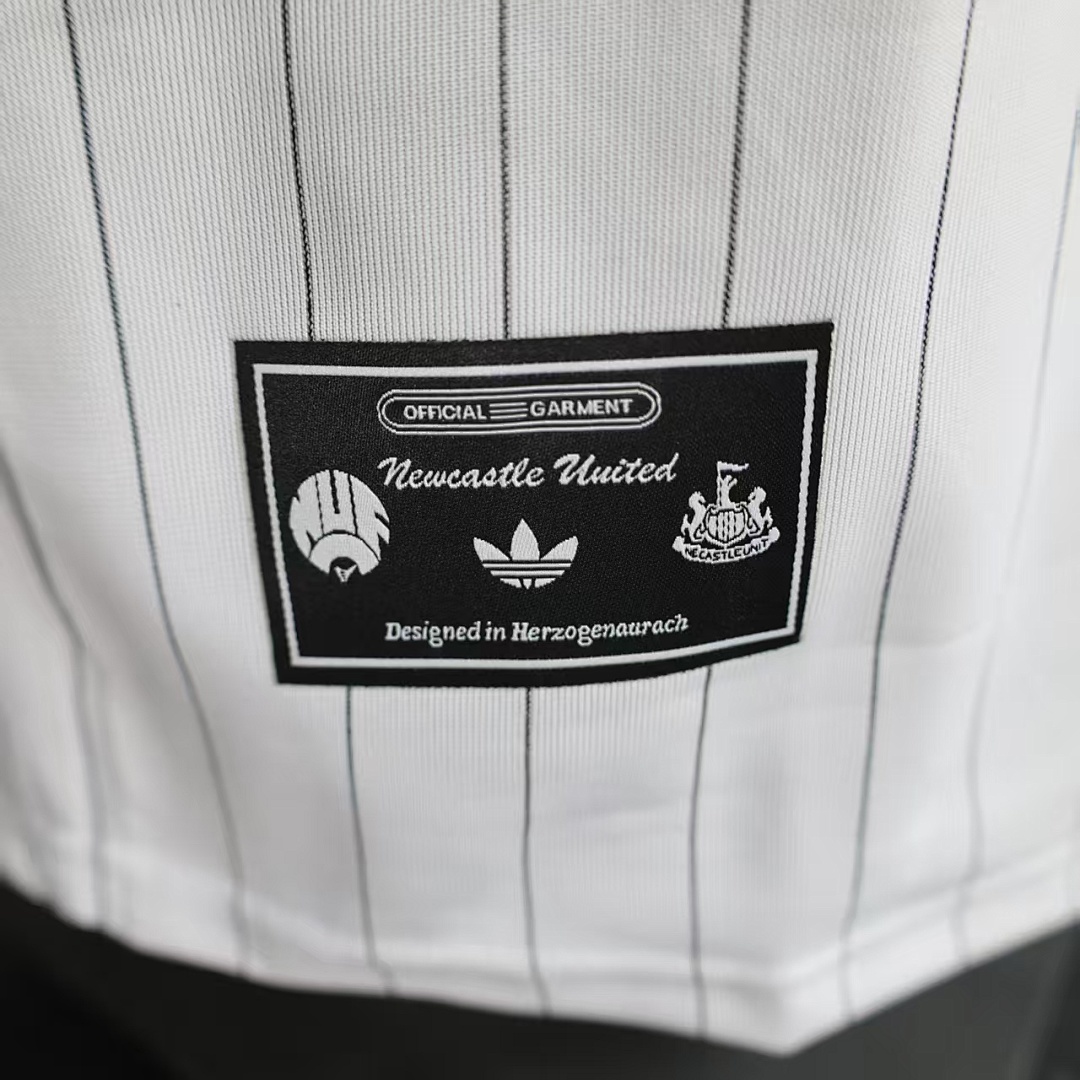 Newcastle United Jersey — photo 3