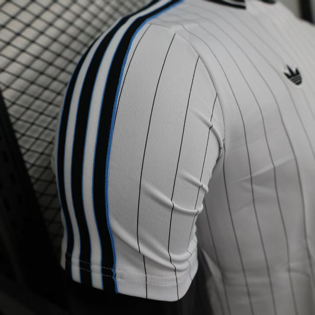 Newcastle United Jersey — photo 4