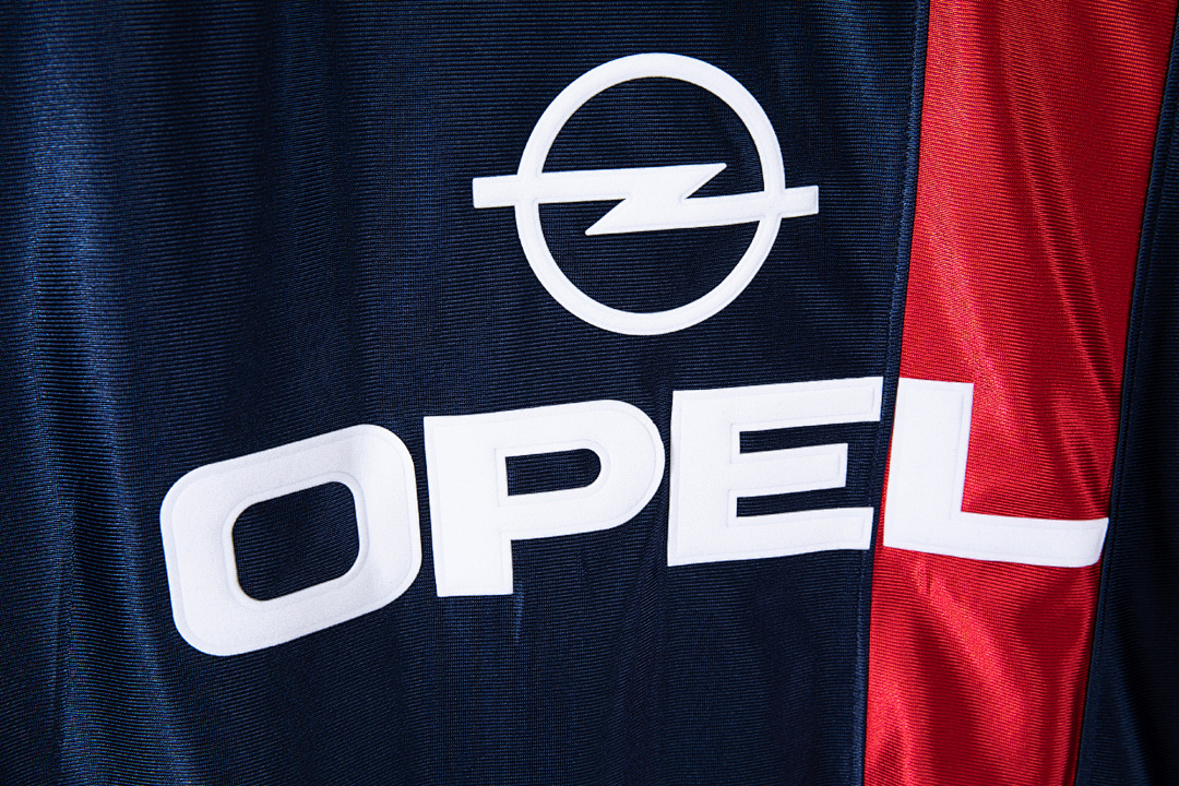 Paris Saint-Germain Retro Shirt 2001/02 Home — photo 2
