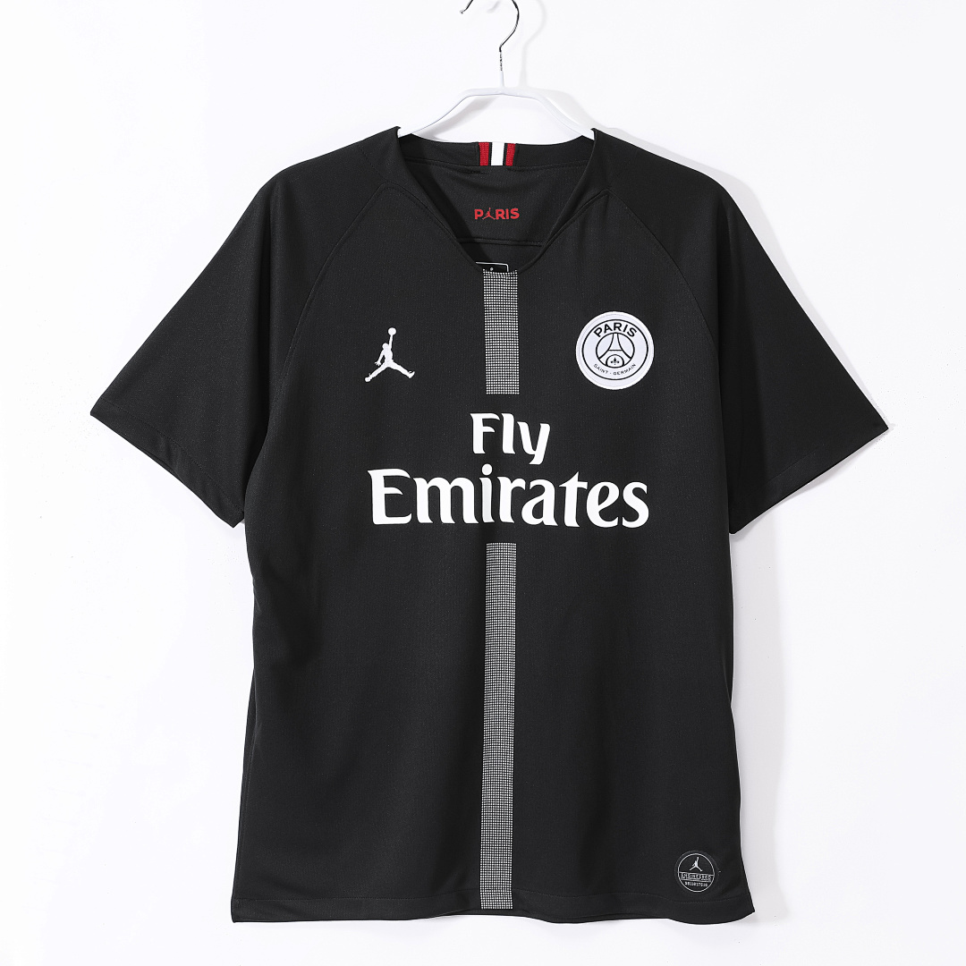 Paris Saint-Germain Retro Shirt 2018/19 Home — photo 1