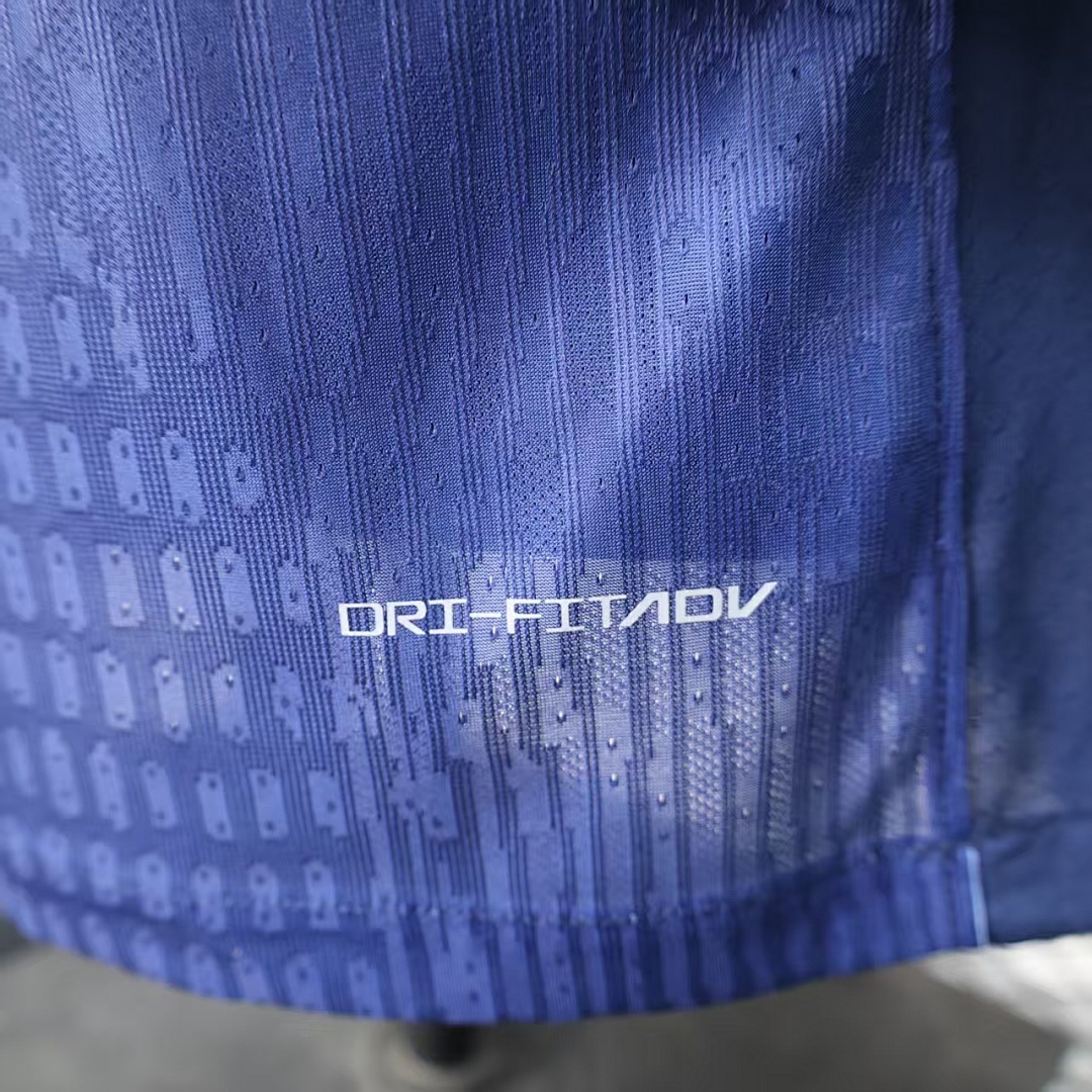 Paris Saint-Germain Jersey 2025/26 — photo 3