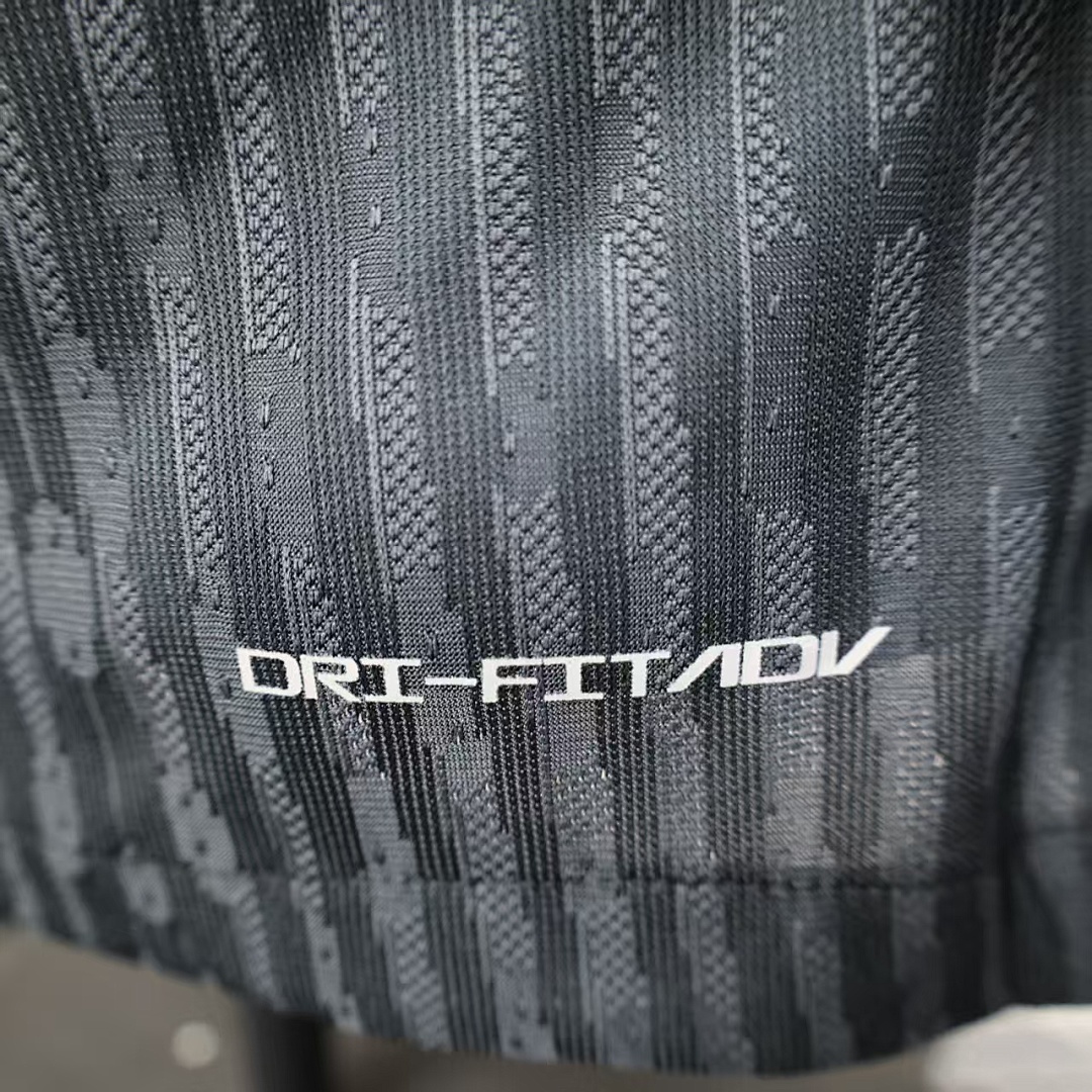 Paris Saint-Germain Third Jersey 2025/26 — photo 3