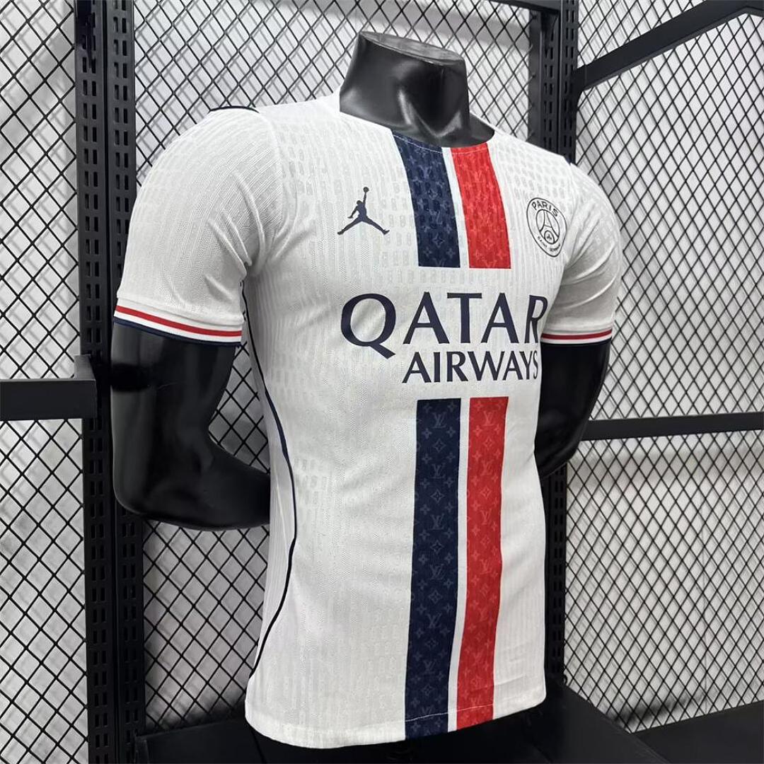 Paris Saint-Germain Jersey 2026/27 — photo 3