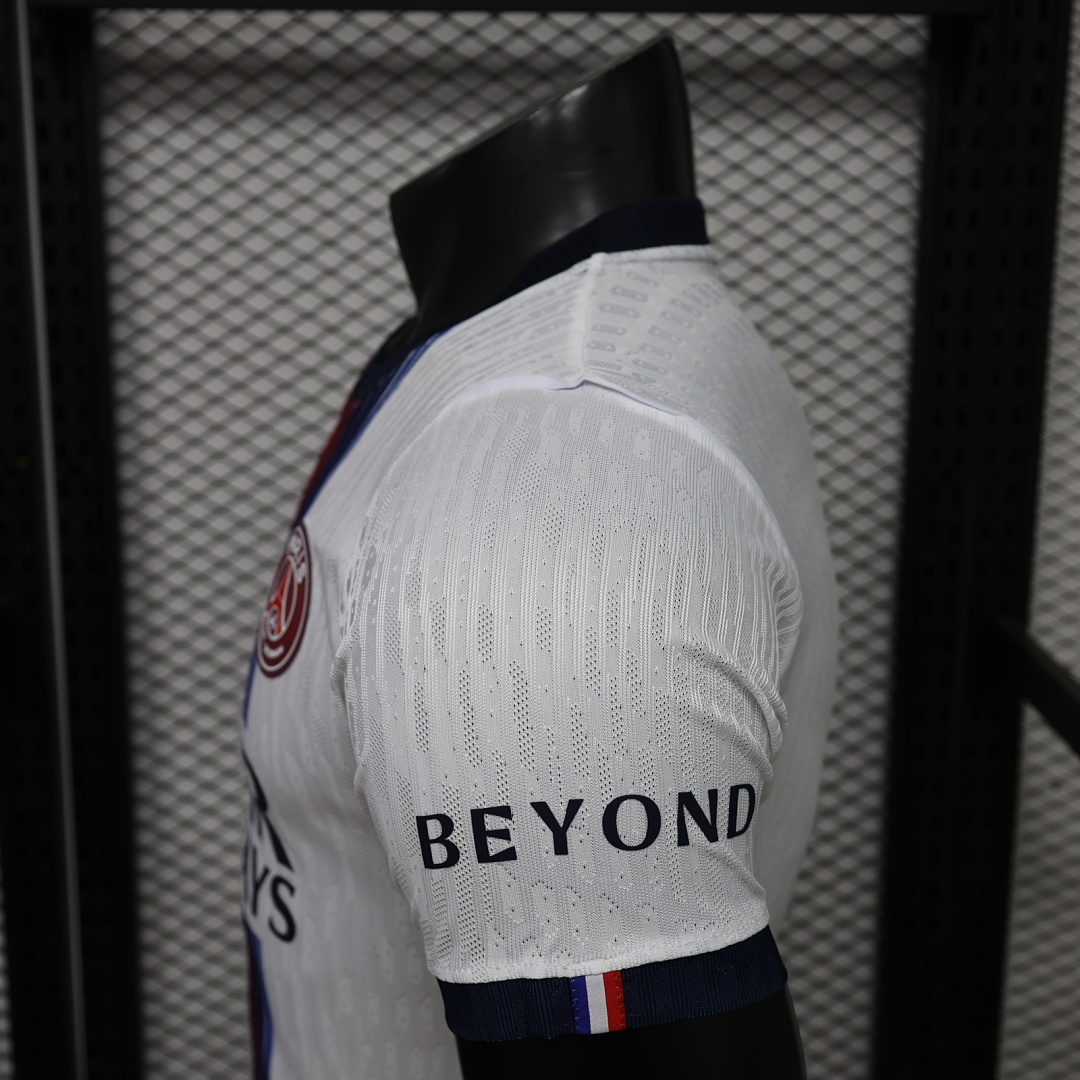 Paris Saint-Germain Away Jersey — photo 3