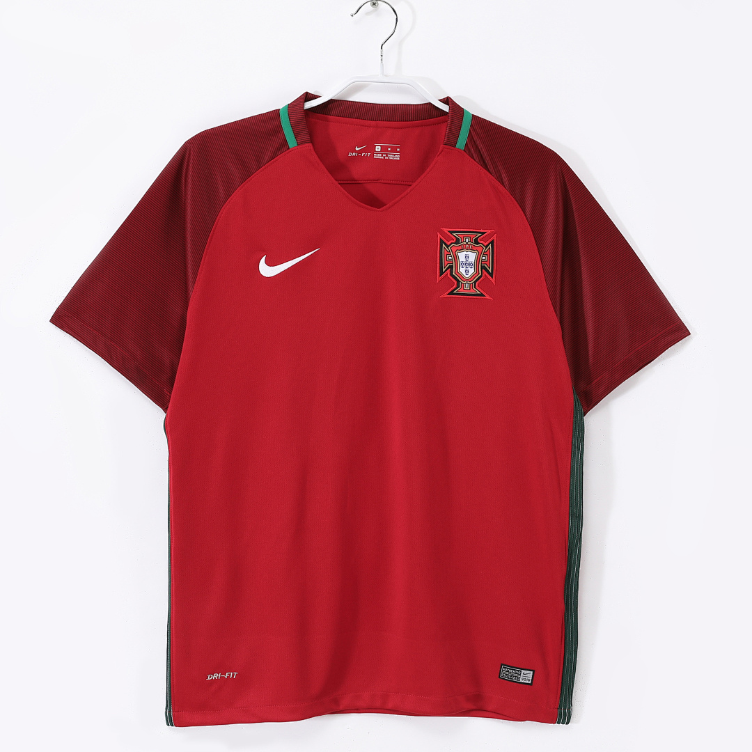 Portugal Retro Shirt 2016 Home — photo 1