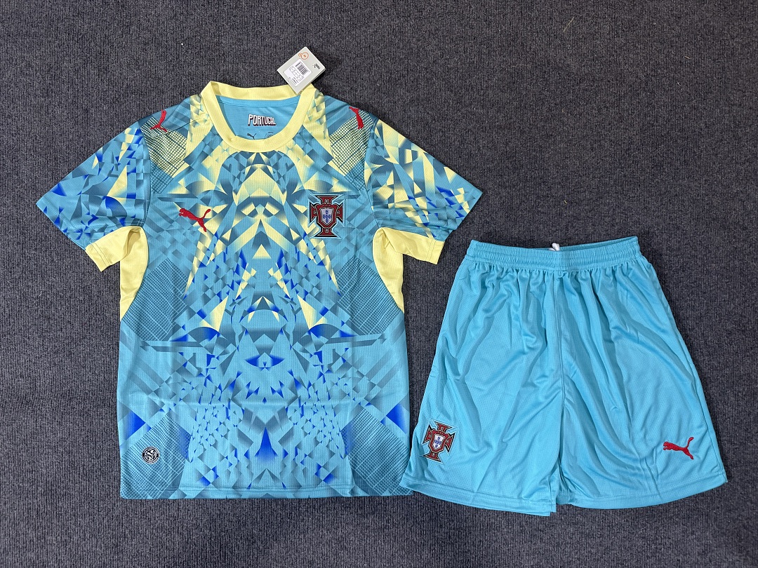 Portugal Goalkeeper Kit for Adult — photo 1