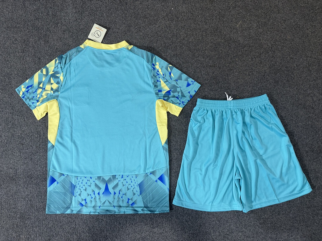 Portugal Goalkeeper Kit for Adult — photo 2