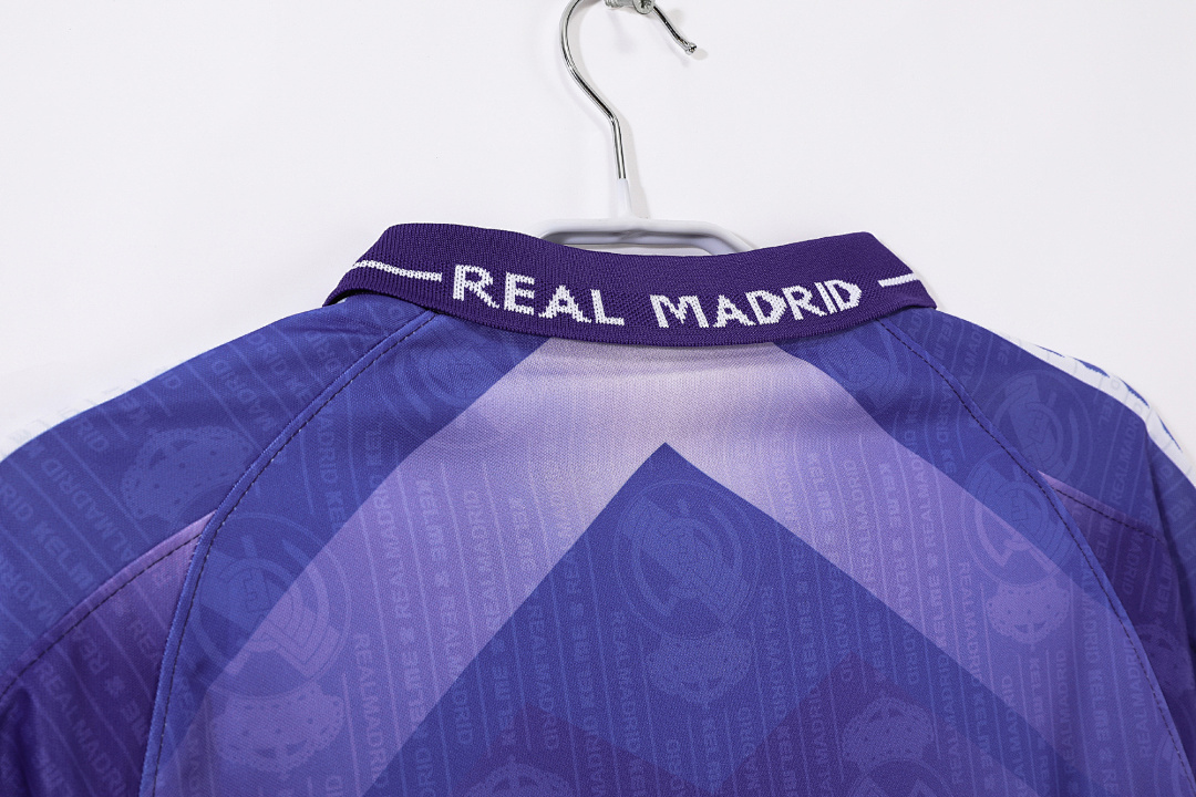 Real Madrid Retro Shirt 1996/97 Away — photo 2