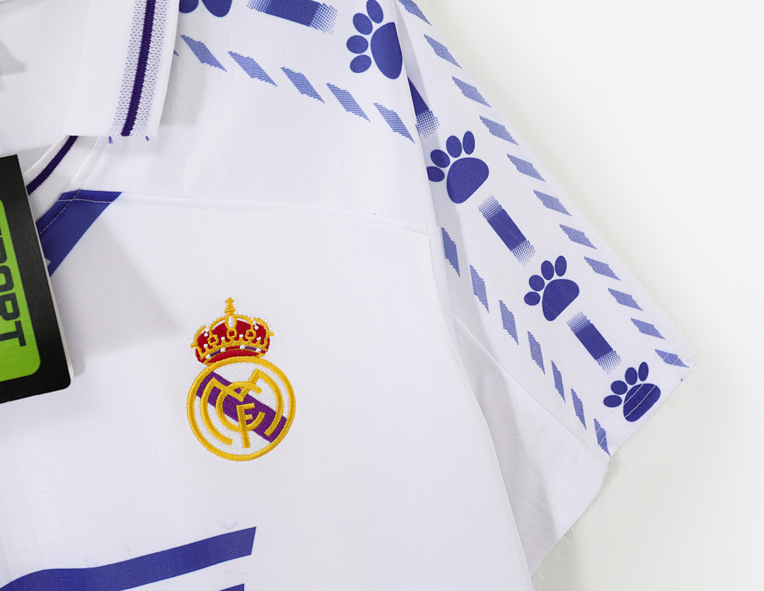 Real Madrid Retro Shirt 1996/97 Home — photo 4