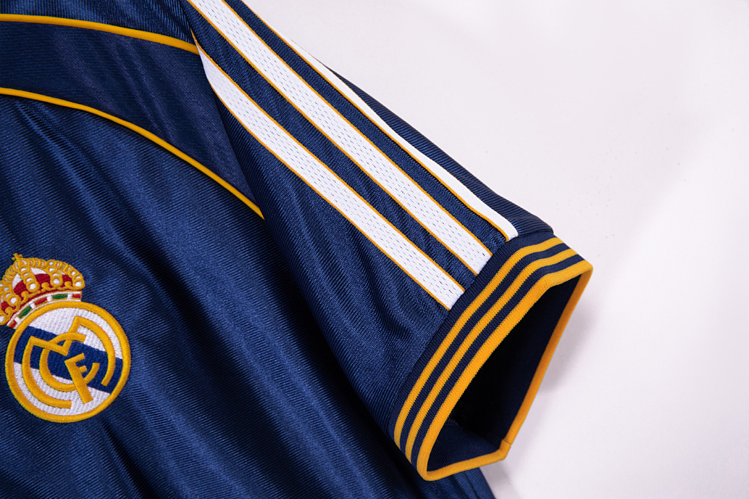 Real Madrid Retro Shirt 1998/00 Third — photo 4