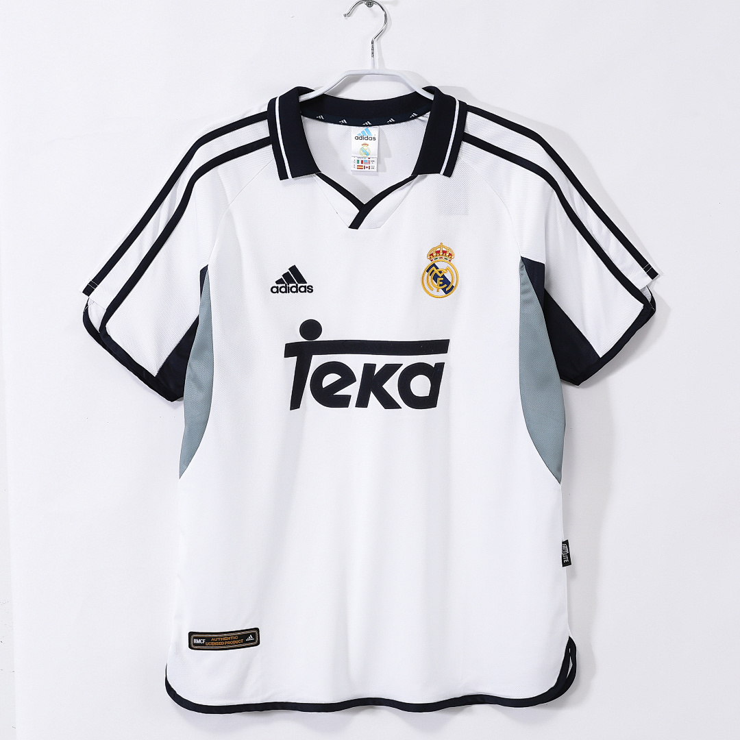 Real Madrid Retro Shirt 2000/01 Home — photo 1