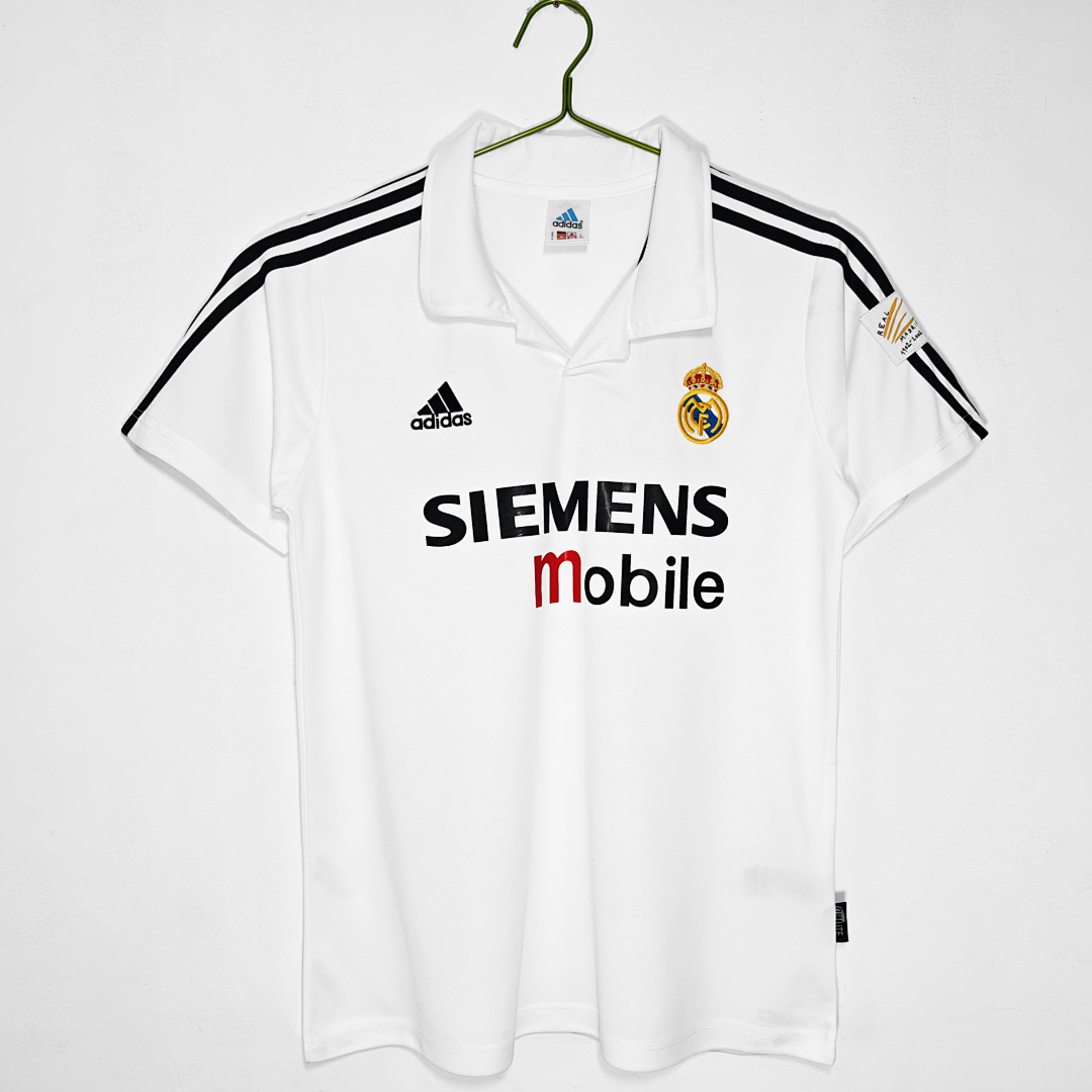 Real Madrid Retro Shirt 2002/03 Home — photo 1