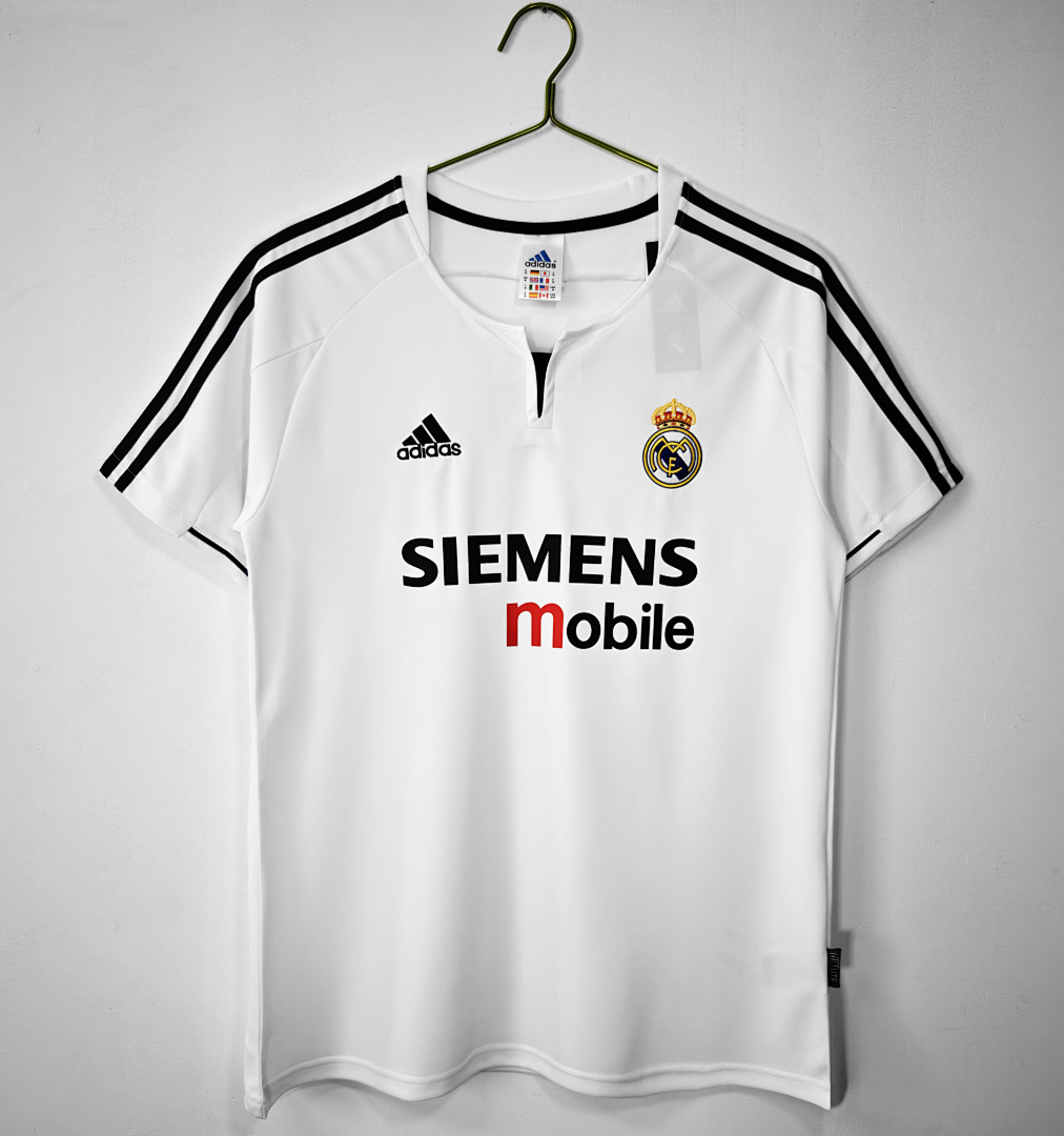 Real Madrid Retro Shirt 2003/04 Home — photo 1